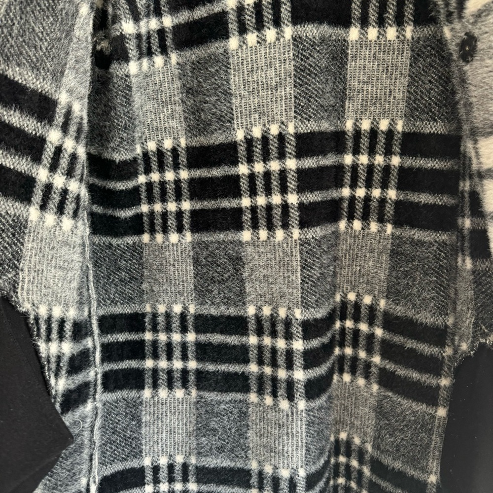 Plaid Long Coat in Black and White - Picture 5 of 10